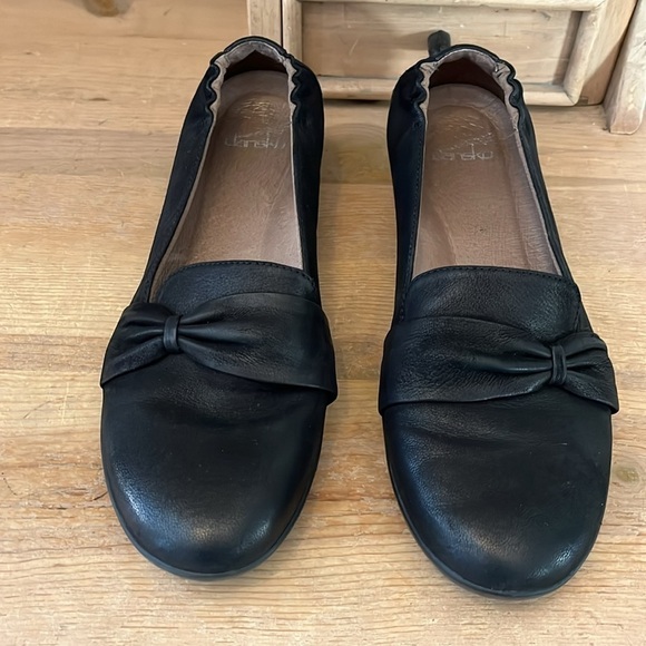 Dansko Karen Loafer Burnished Black Nubuck Leather Bow Ruching Size EU 40 9.5-10 - Picture 2 of 11